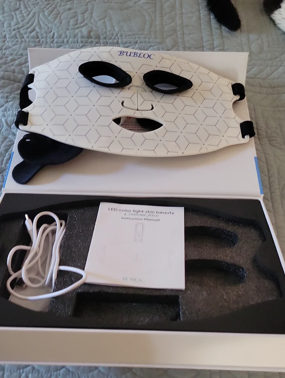 White LED Phototherapy Face Mask with Black Eye Shields